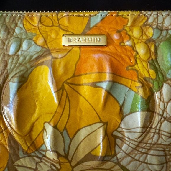 Brahmin NWT Daisy Daffodil Melbourne Genuine Leather Large Clutch Gold Hardware - Picture 3 of 12